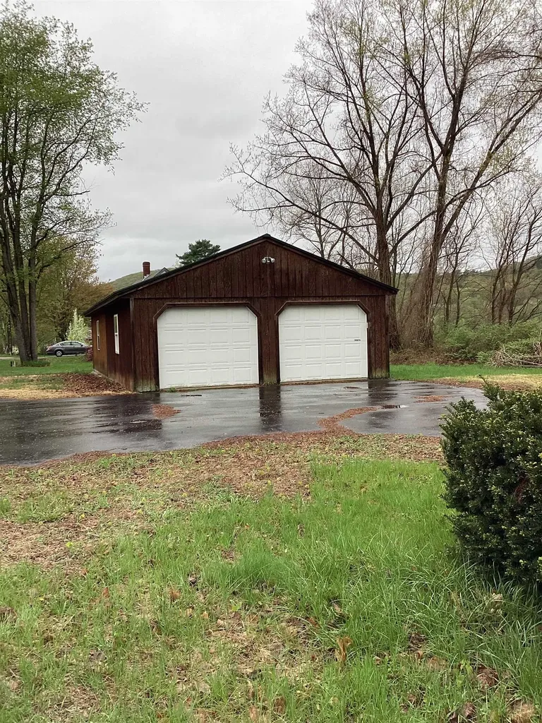 10 Bank Drive Lane Walpole NH 03609