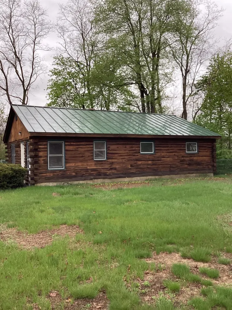 10 Bank Drive Lane Walpole NH 03609