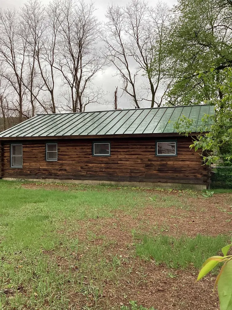 10 Bank Drive Lane Walpole NH 03609