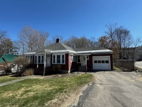 5 Webster Street Plymouth NH 03264