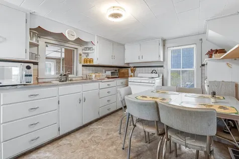 7 Lippold Road Atkinson NH 03811