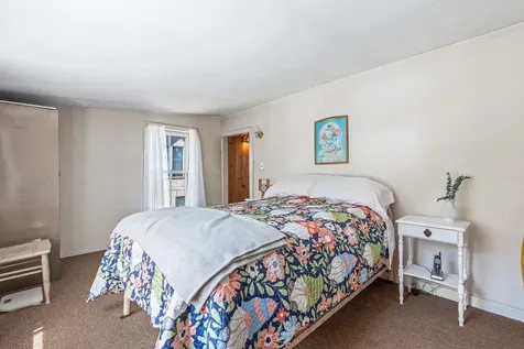 7 Lippold Road Atkinson NH 03811