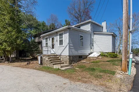 7 Lippold Road Atkinson NH 03811