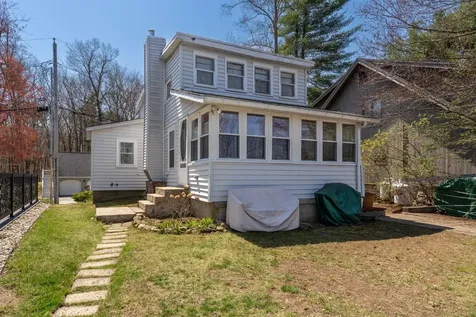 7 Lippold Road Atkinson NH 03811