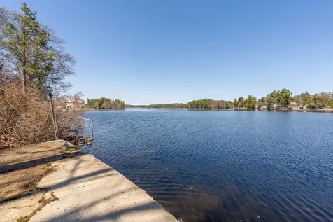 7 Lippold Road Atkinson NH 03811