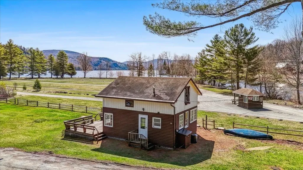 95 Bellwater Avenue Barton VT 05822