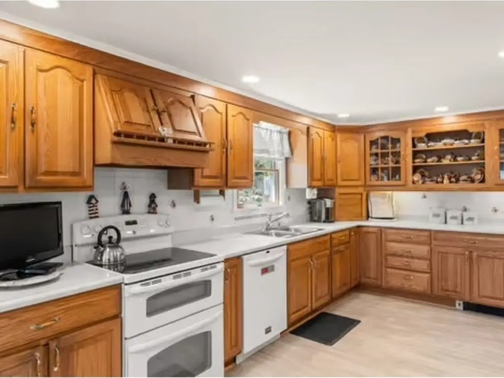 959 Fern Lake Road Leicester VT 05733