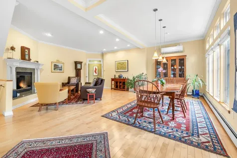 4 Diana Court Hanover NH 03755