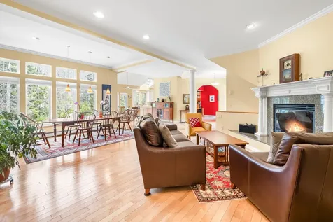 4 Diana Court Hanover NH 03755