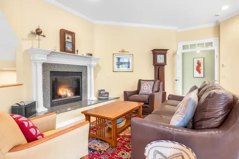 4 Diana Court Hanover NH 03755