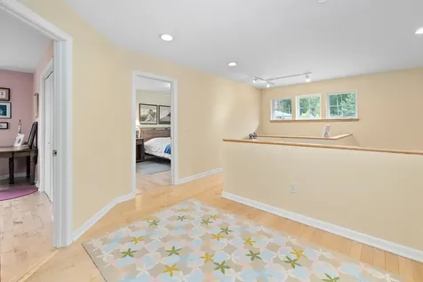 4 Diana Court Hanover NH 03755