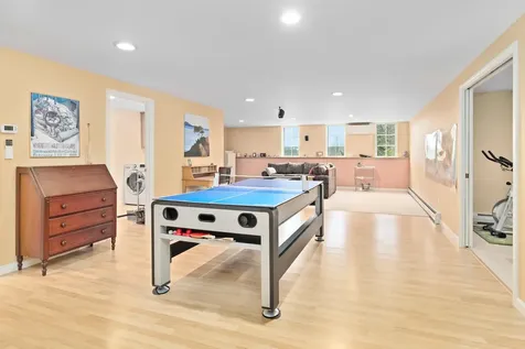 4 Diana Court Hanover NH 03755