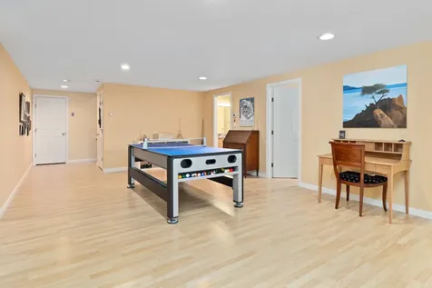 4 Diana Court Hanover NH 03755