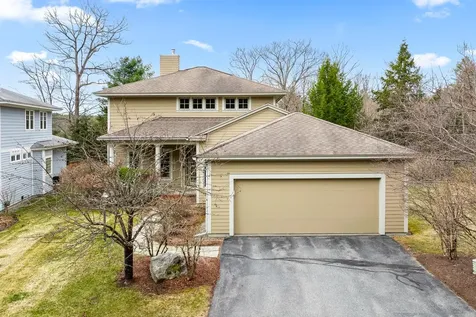 4 Diana Court Hanover NH 03755