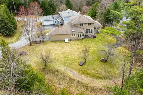 4 Diana Court Hanover NH 03755