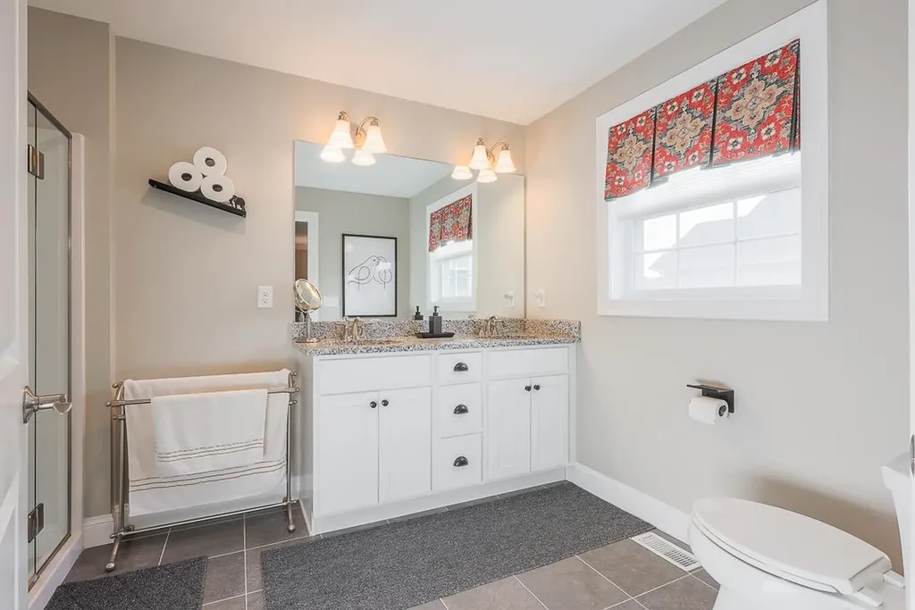 12 Mulberry Lane Hooksett NH 03106