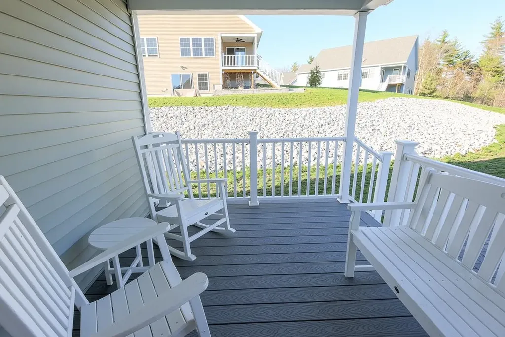 12 Mulberry Lane Hooksett NH 03106
