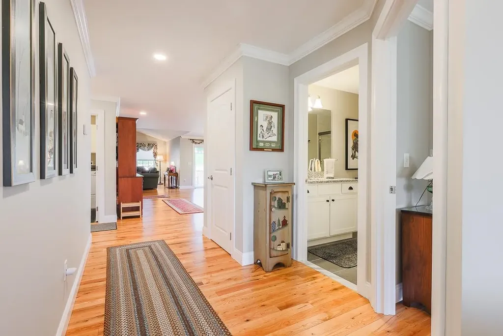 12 Mulberry Lane Hooksett NH 03106