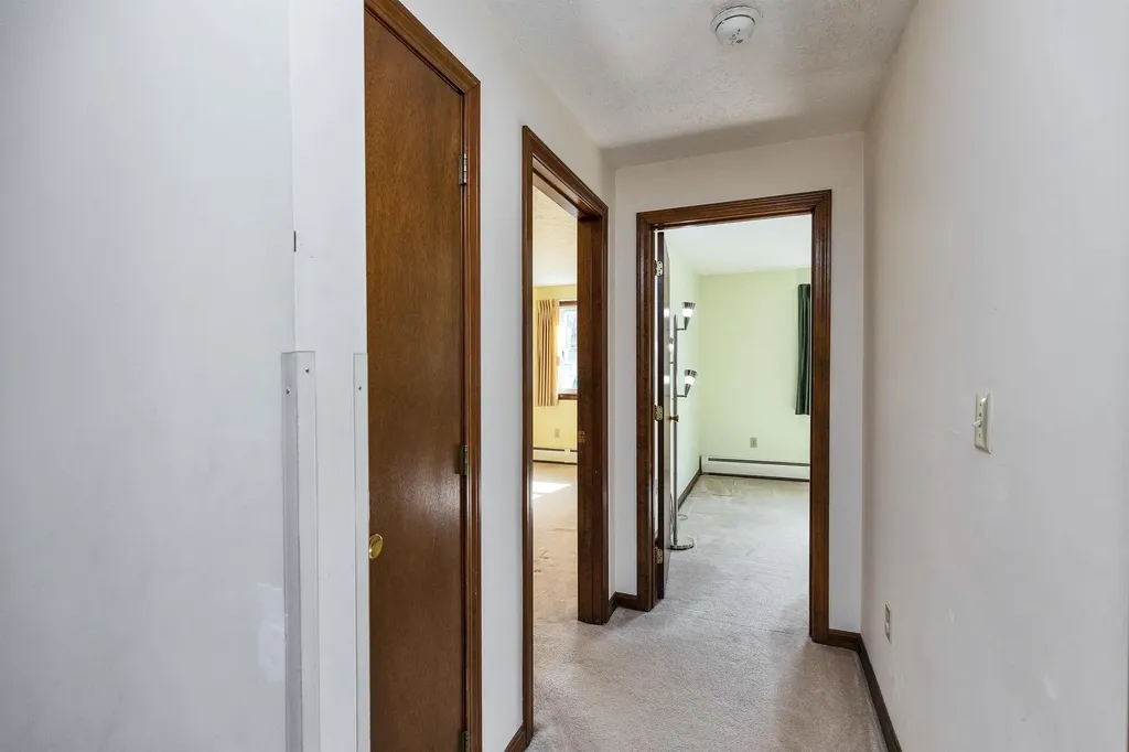 289 Patricia Lane Manchester NH 03104