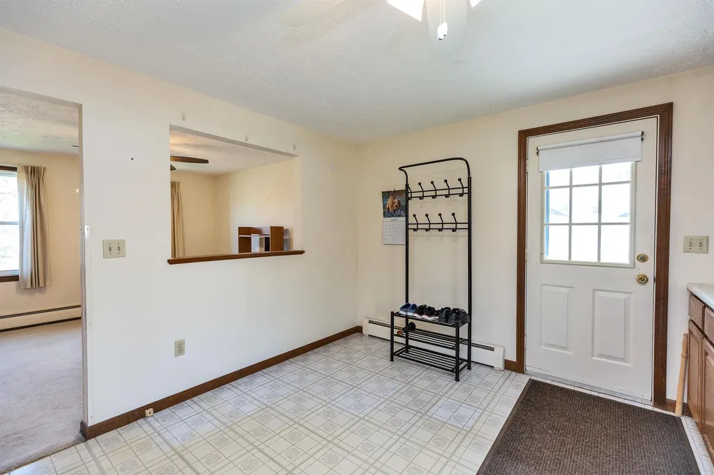 289 Patricia Lane Manchester NH 03104