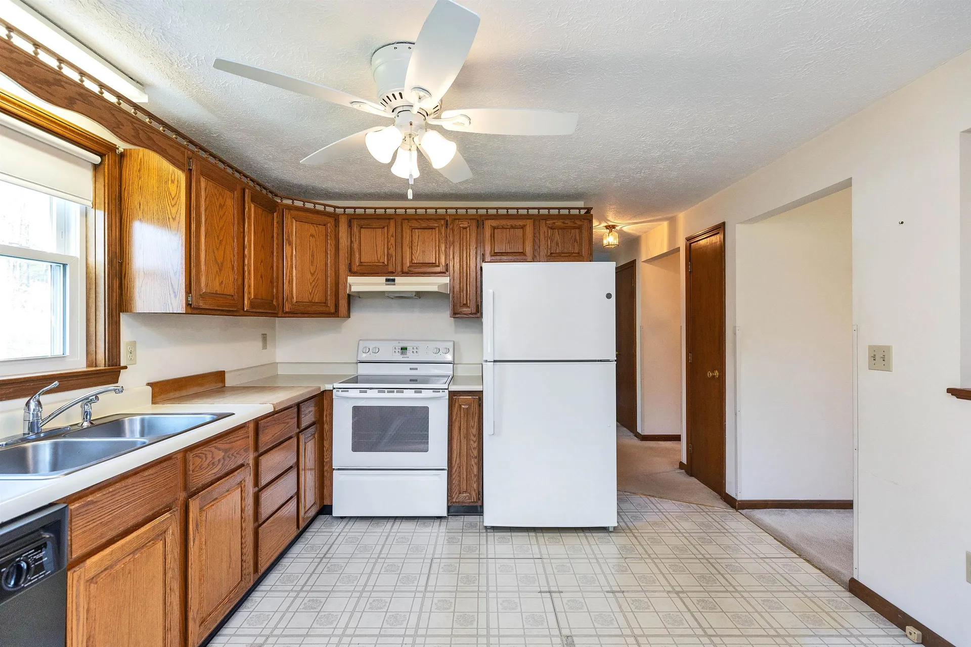 289 Patricia Lane Manchester NH 03104