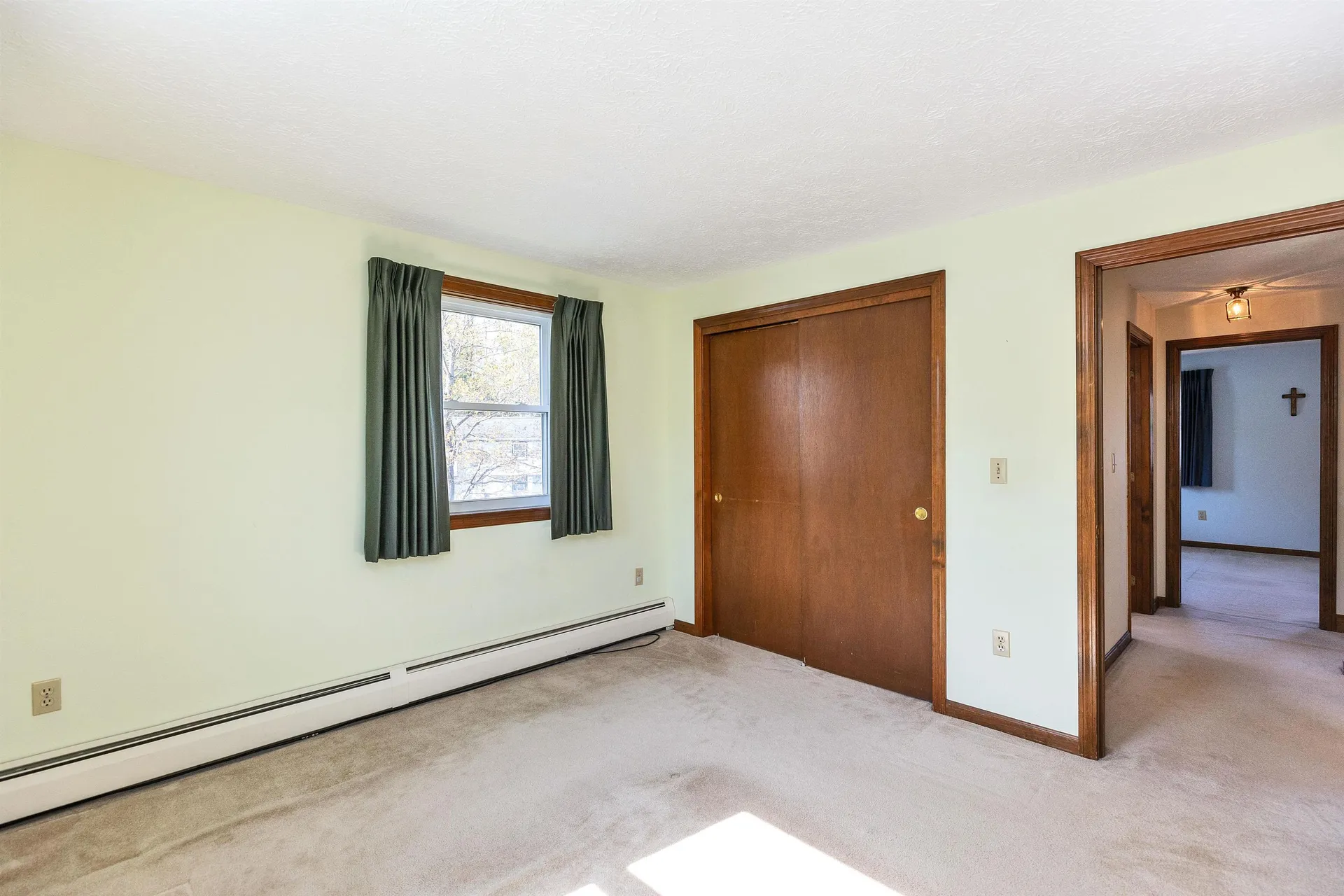 289 Patricia Lane Manchester NH 03104