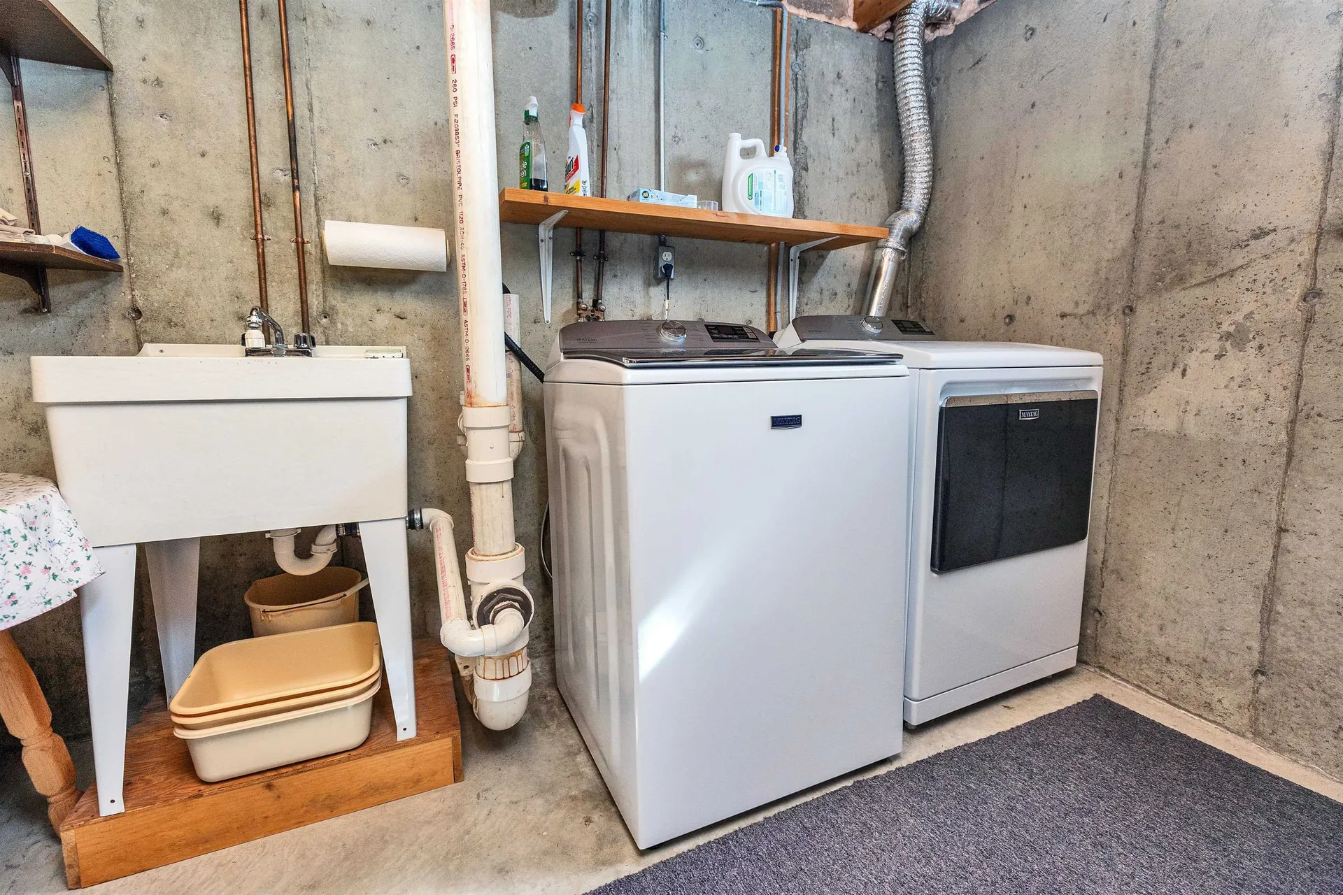 289 Patricia Lane Manchester NH 03104