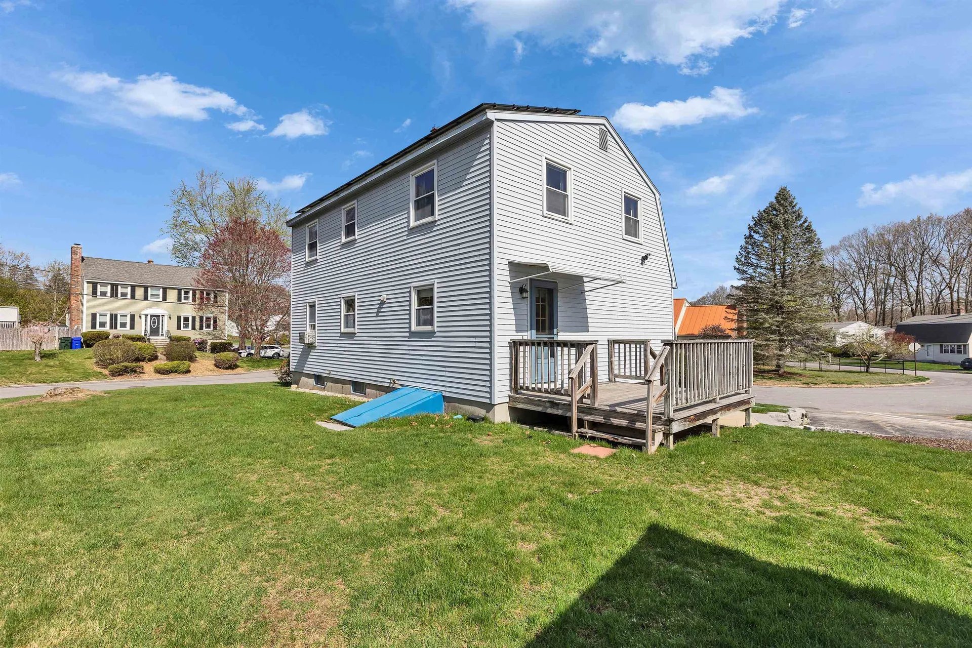 289 Patricia Lane Manchester NH 03104