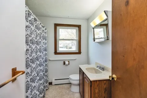 289 Patricia Lane Manchester NH 03104