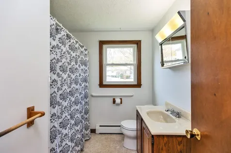 289 Patricia Lane Manchester NH 03104