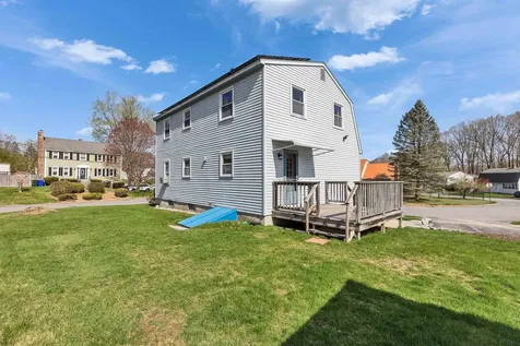 289 Patricia Lane Manchester NH 03104