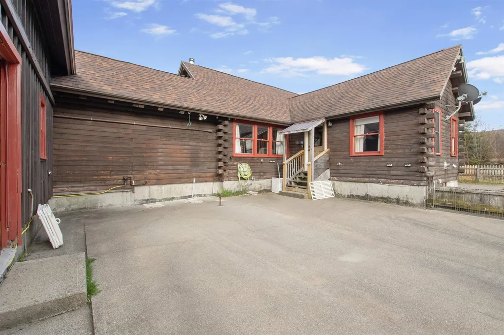 146 Claybrook Road Canaan VT 05903