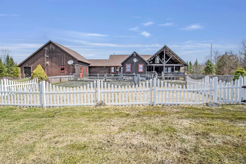 146 Claybrook Road Canaan VT 05903