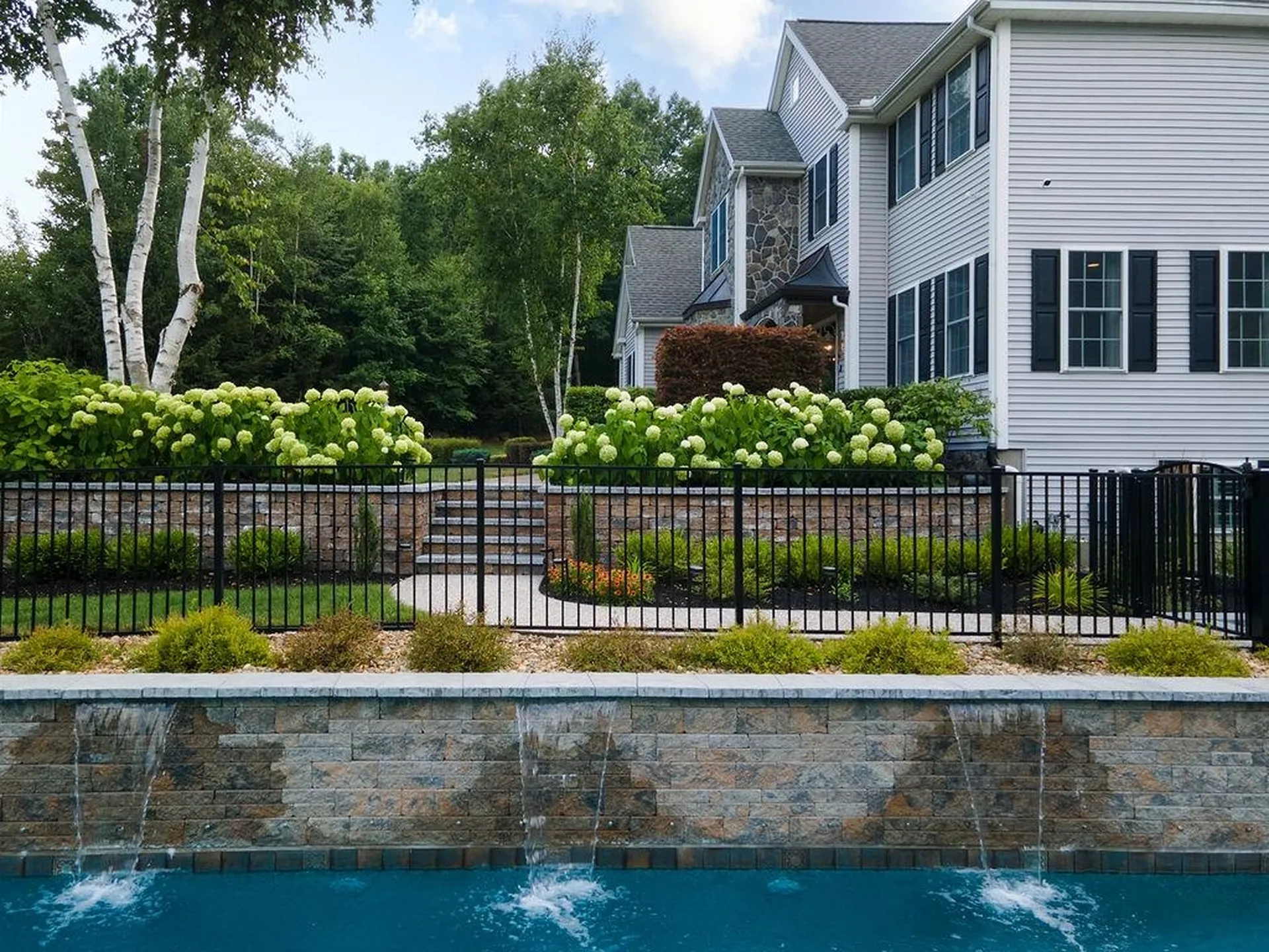 32 Wildwood Road Auburn NH 03032