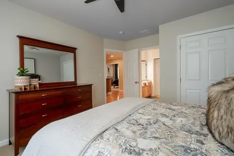 32 Wildwood Road Auburn NH 03032