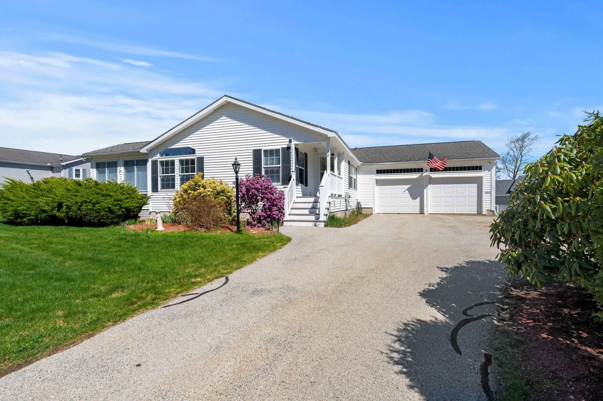 20 Loggers Lane Sandown NH 03873