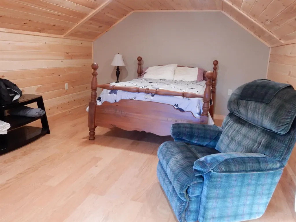 128 Cherry Lane Newport City VT 05855