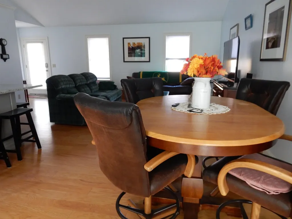 128 Cherry Lane Newport City VT 05855