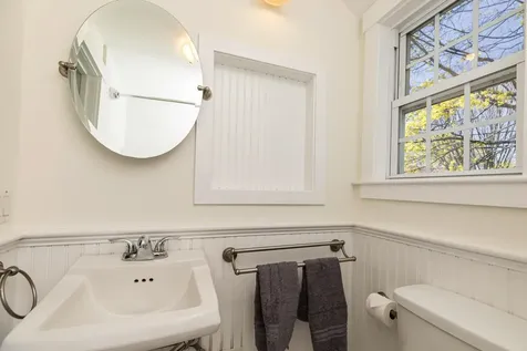 623 Kearsarge Way Portsmouth NH 03801