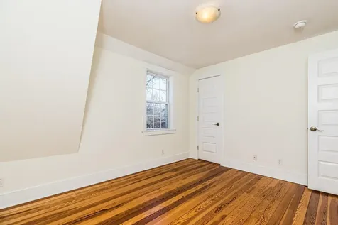 623 Kearsarge Way Portsmouth NH 03801