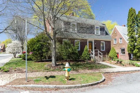623 Kearsarge Way Portsmouth NH 03801