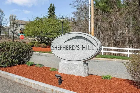 12a Aster Court Hudson NH 03051