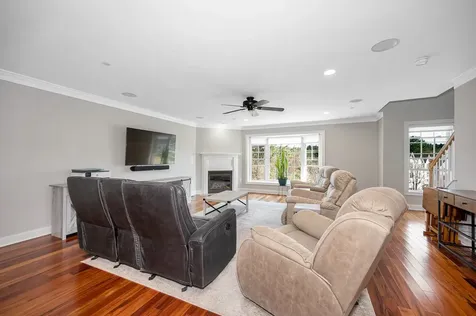 12a Aster Court Hudson NH 03051