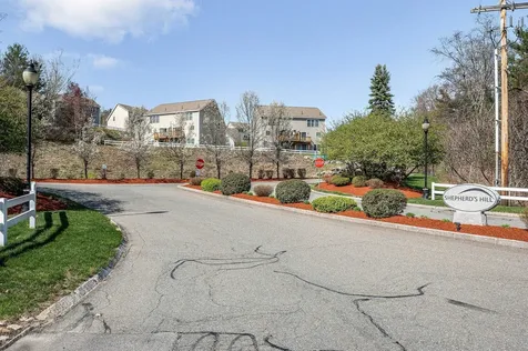 12a Aster Court Hudson NH 03051