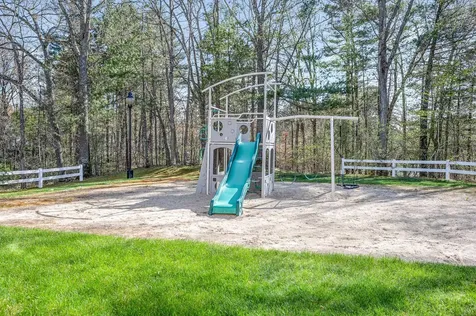 12a Aster Court Hudson NH 03051