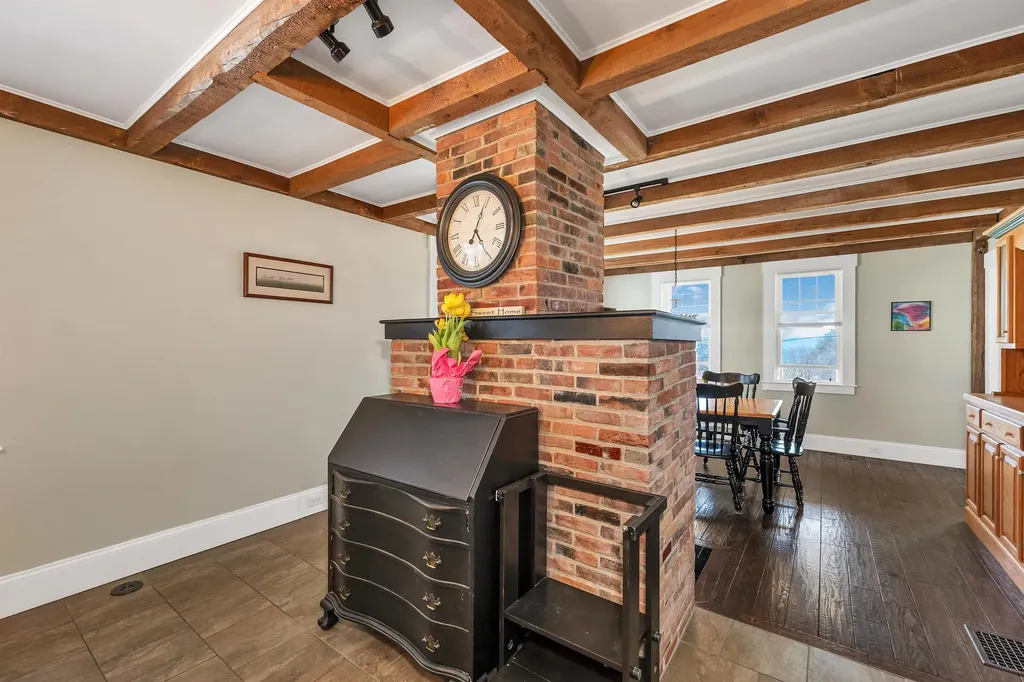 104 Pease Road Meredith NH 03253