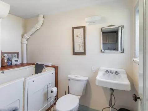 321 East River Road Lincoln VT 05443