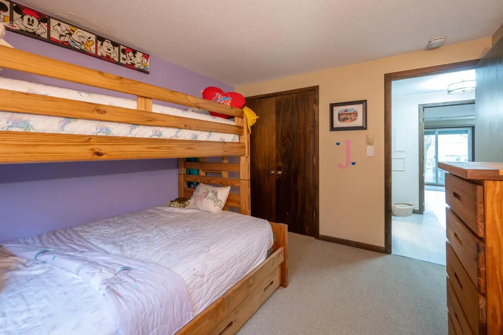 535 Williams Lane Hartford VT 05059