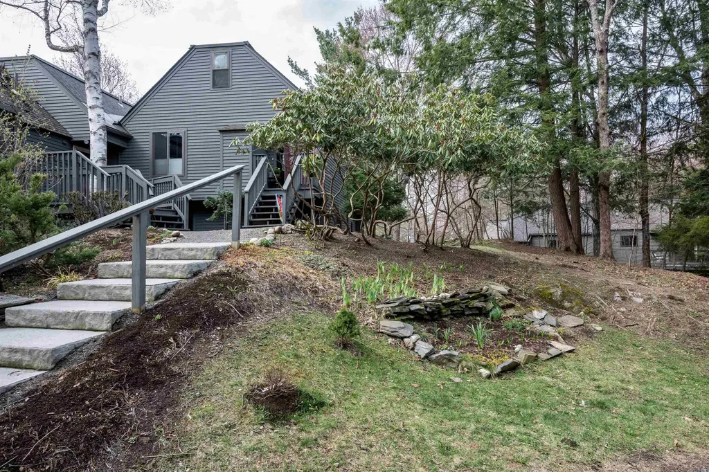 535 Williams Lane Hartford VT 05059