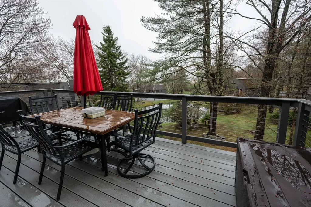 535 Williams Lane Hartford VT 05059